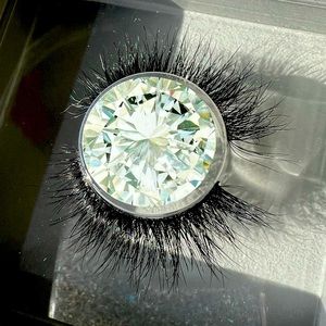 NIB never worn Bridal edition Lilly Lashed